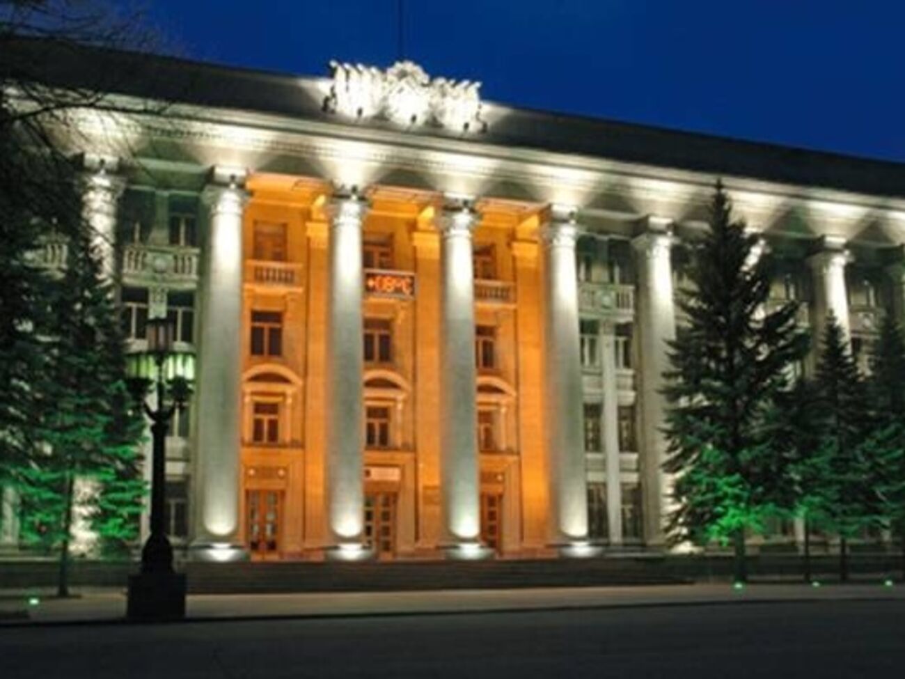 Южмашу отключили свет