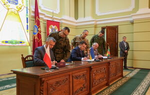 Министры обороны трех стран подписывают соглашение о создании совместной бригады