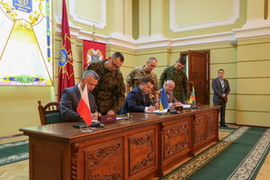 Министры обороны трех стран подписывают соглашение о создании совместной бригады