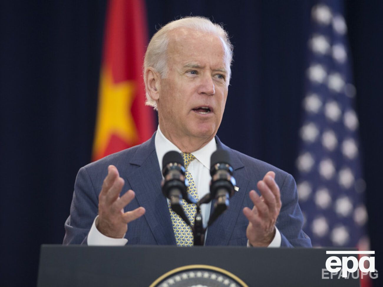 Байден поддержал Порошенко