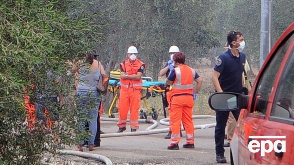 Для того, чтобы спасатели добрались во все секции взорвавшегося завода пиротехники в итальянском Модуньо, нужно не менее суток