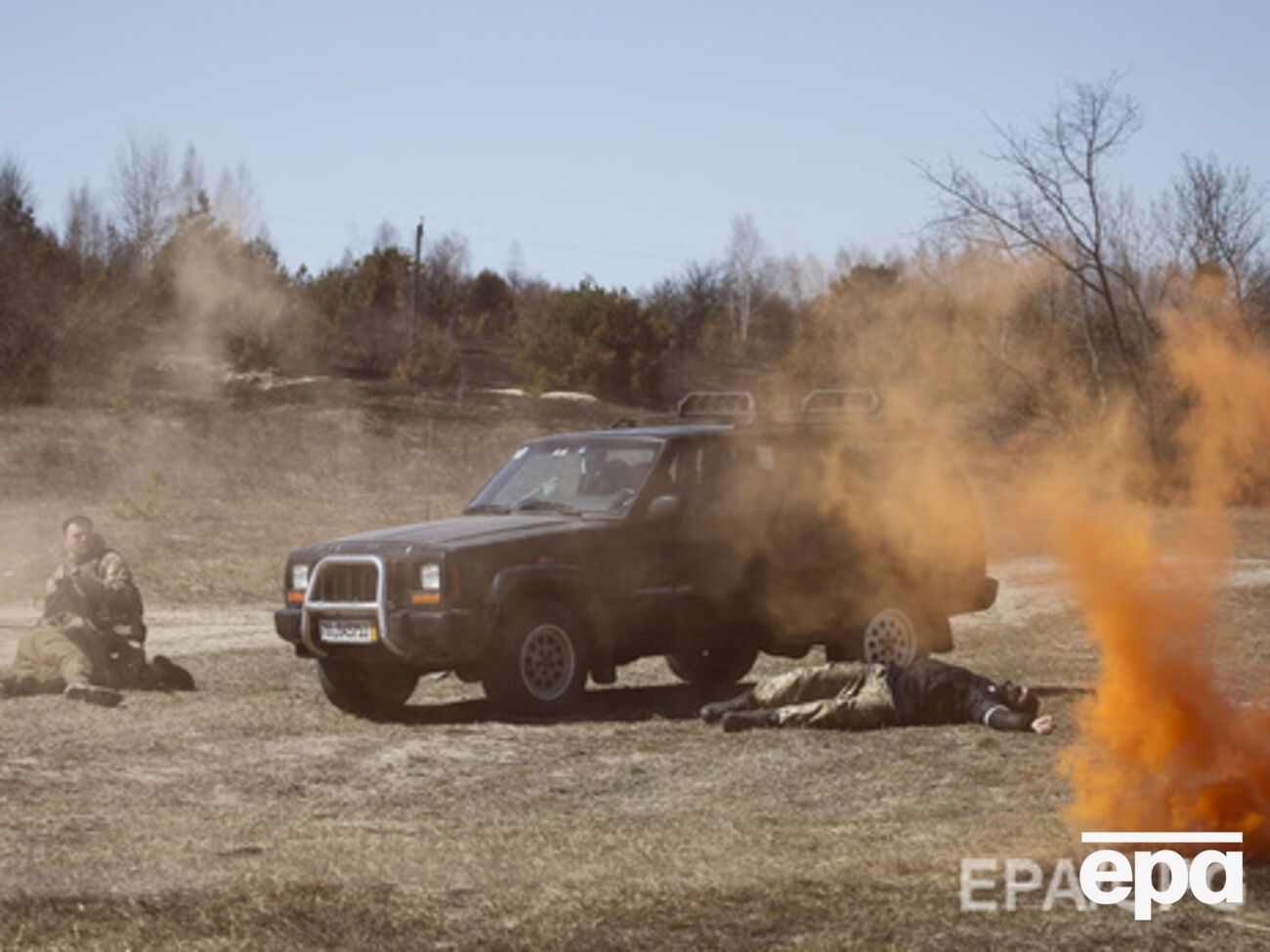 Штаб АТО: Украинские военные мужественно и надежно удерживают оборонительные рубежи, блокируя распространение беззакония и террора на украинских землях