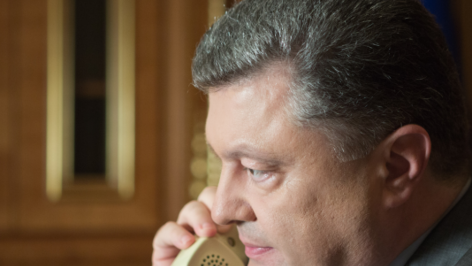 Президент Порошенко провел телефонный разговор с председателем Венецианской комиссии Букиккио