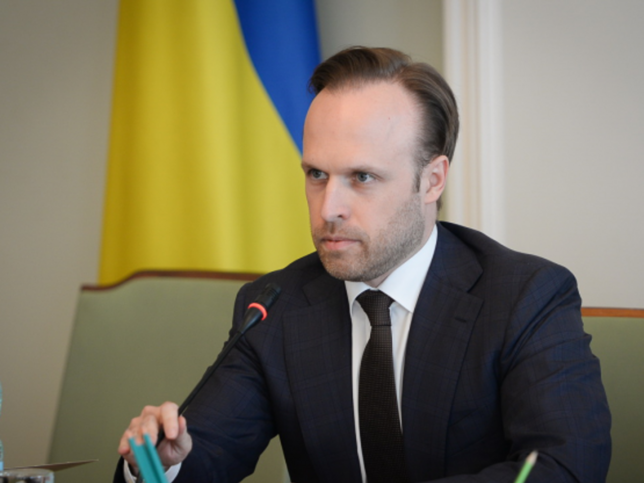 Венецианская комиссия одобрила изменения в Конституцию в части децентрализации, заявил Филатов