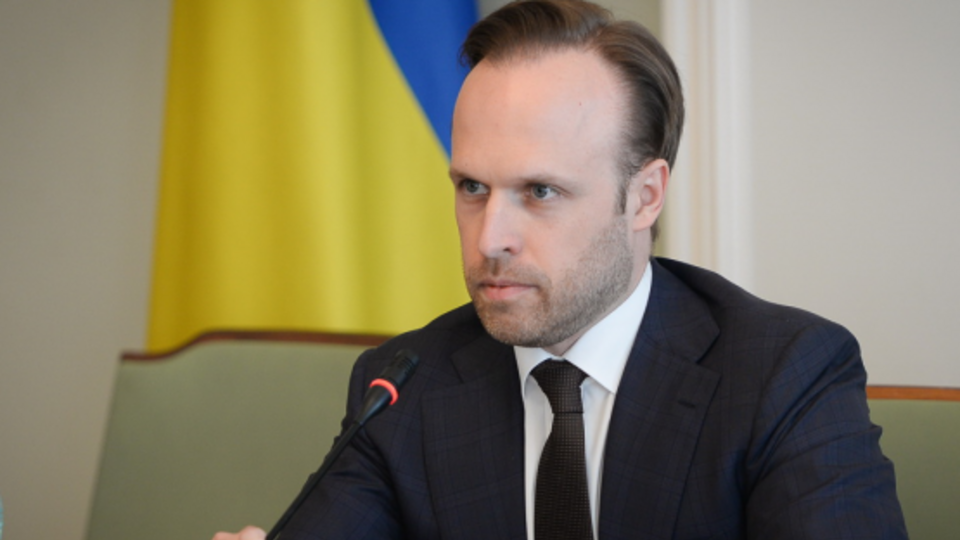 Венецианская комиссия одобрила изменения в Конституцию в части децентрализации, заявил Филатов