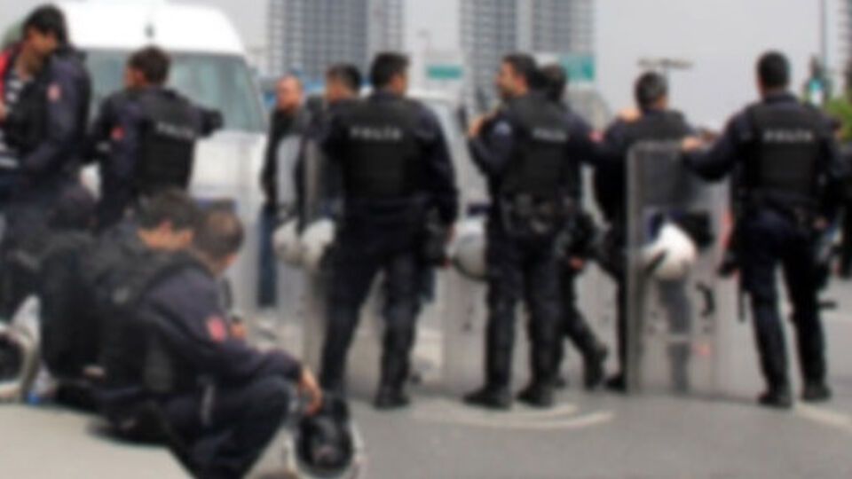 Подразделения стамбульской полиции были подняты по тревоге