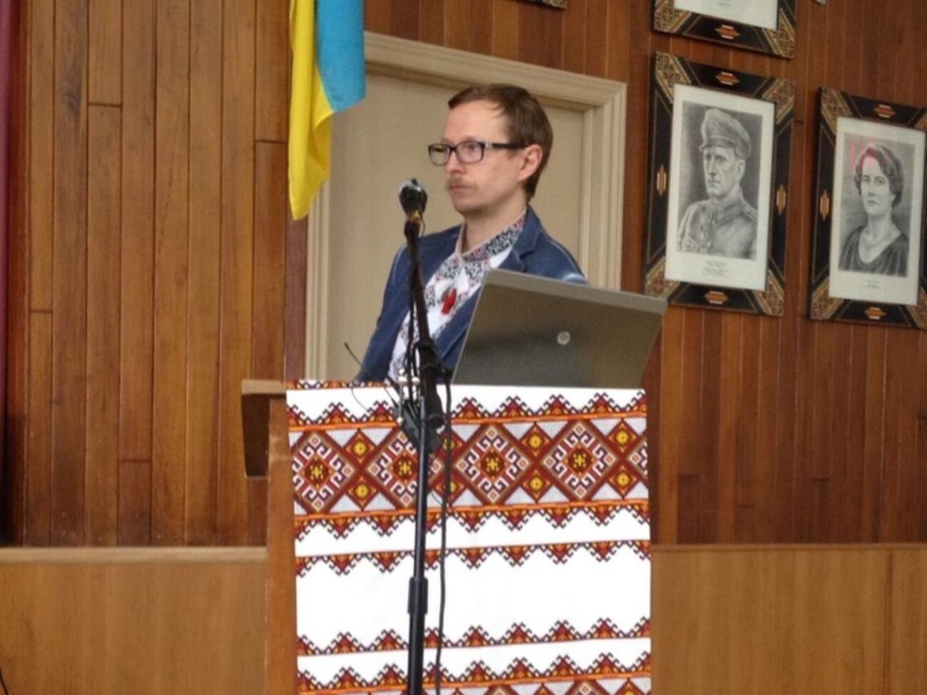 Телеведущий сообщил, что отправляется в армию