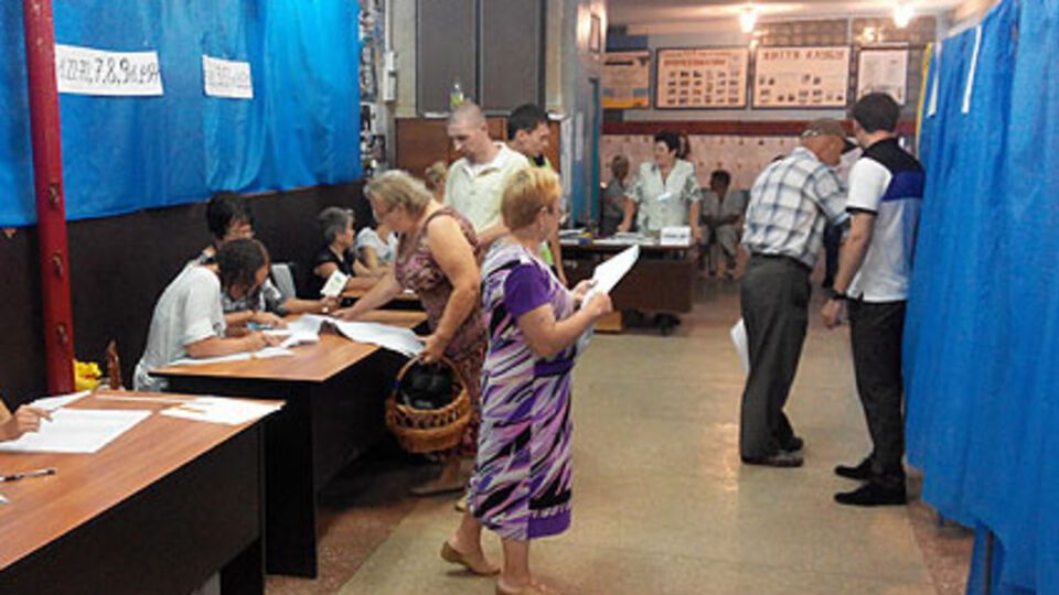 "Опора" зафиксировала более полусотни нарушений на выборах в Чернигове