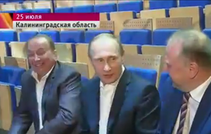 Прогиб засчитан. В КВН пошутили о "порядочном" Путине и "диких" западных лидерах. Видео