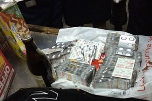 Наркотики пытались провезти в пачках из-под овсянки