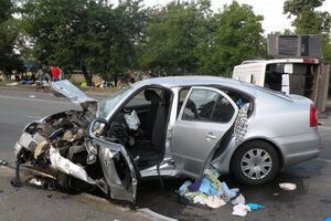 По предварительным данным, водитель автомобиля заснул за рулем