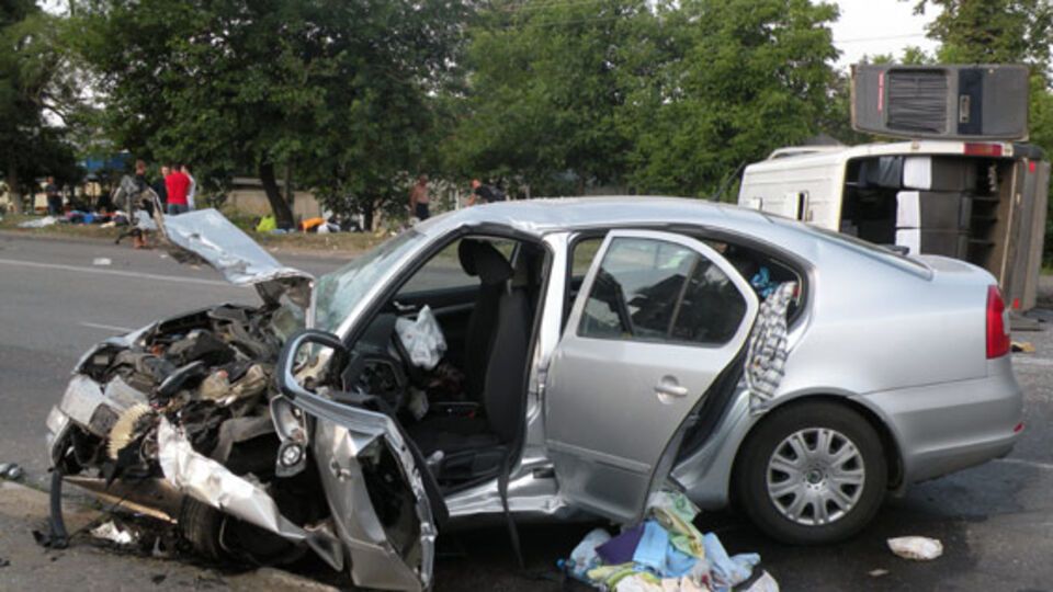 По предварительным данным, водитель автомобиля заснул за рулем