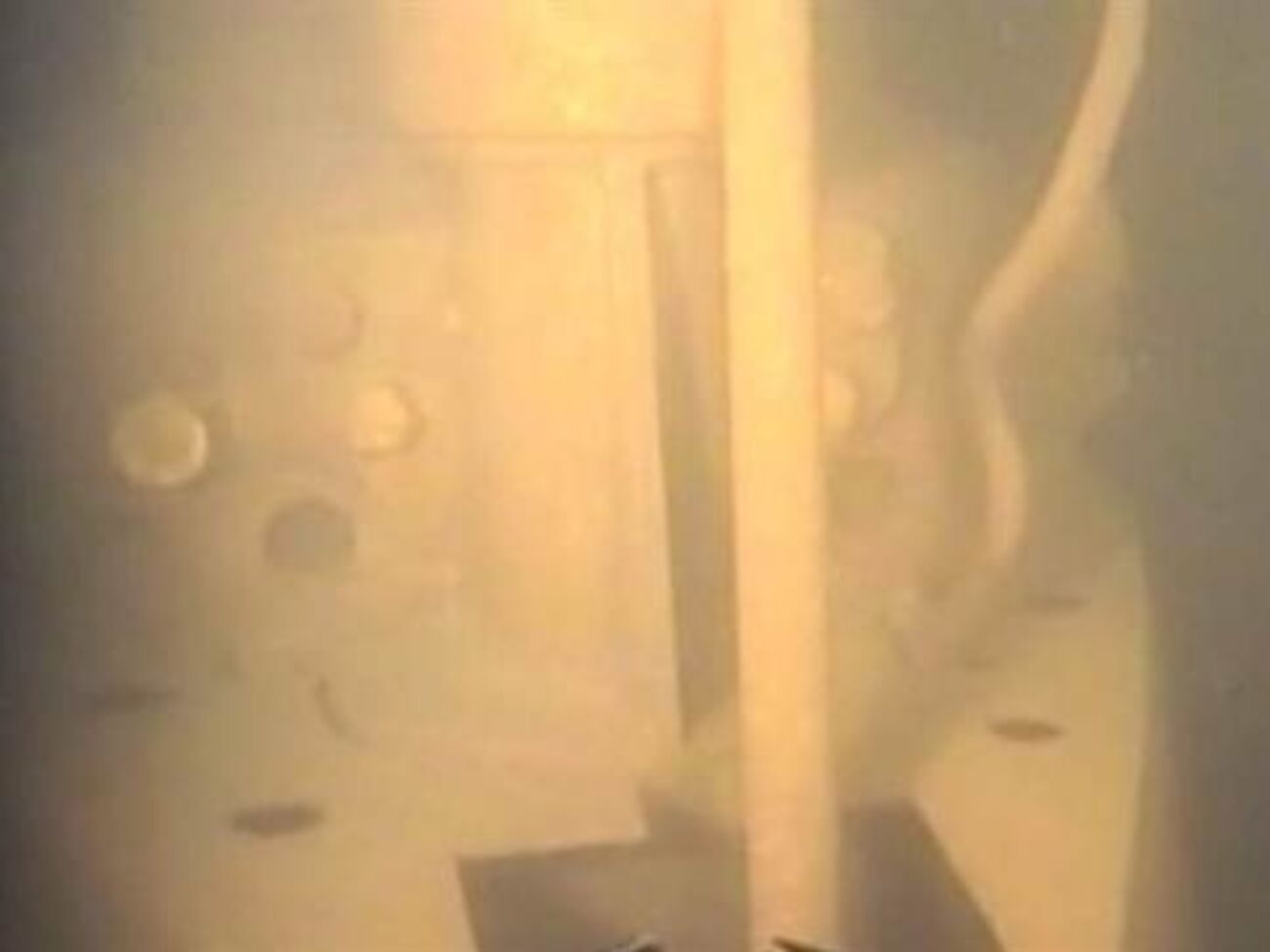 По словам шведских дайверов, обнаруженная ими подлодка&nbsp;около 20 м в длину и три --- в ширину