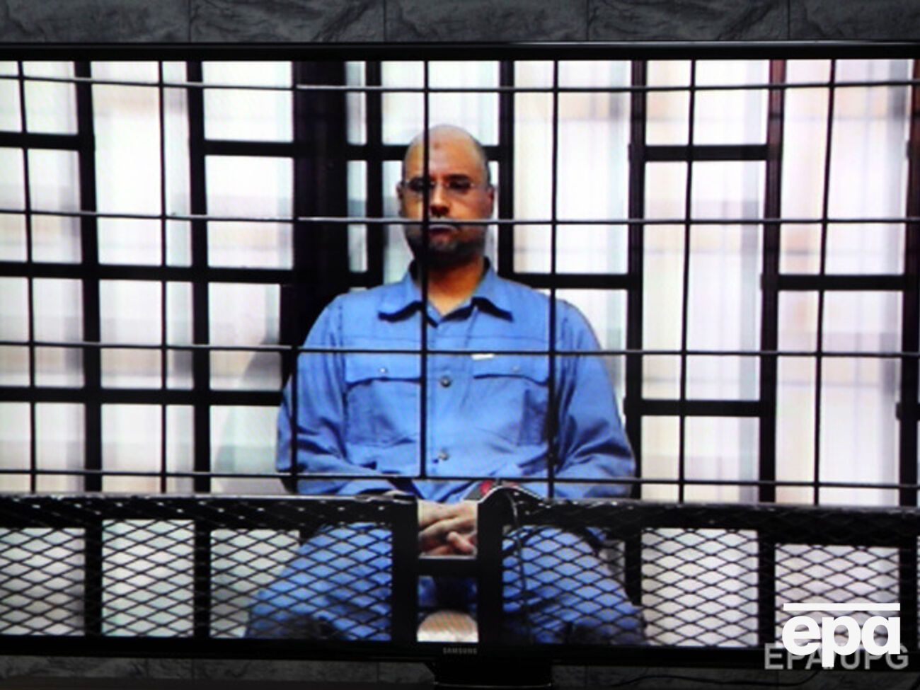 Сын Каддафи приговорен к расстрелу