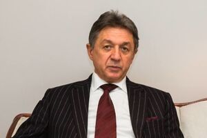 Страницы Юрия Сергеева в соцсетях взломали