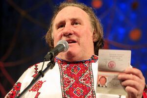 Актер Жерар Депардье в течение пяти лет не сможет въехать в Украину