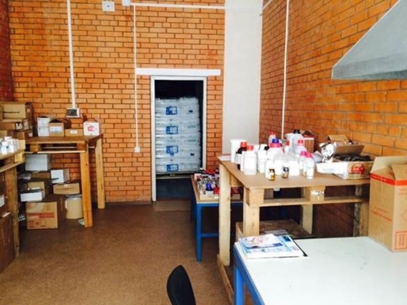 Из средств, заработанных на продаже лекарственных средств, уплачивались "официальные налоги" террористам и напрямую финансировались незаконные вооруженные формирования боевиков