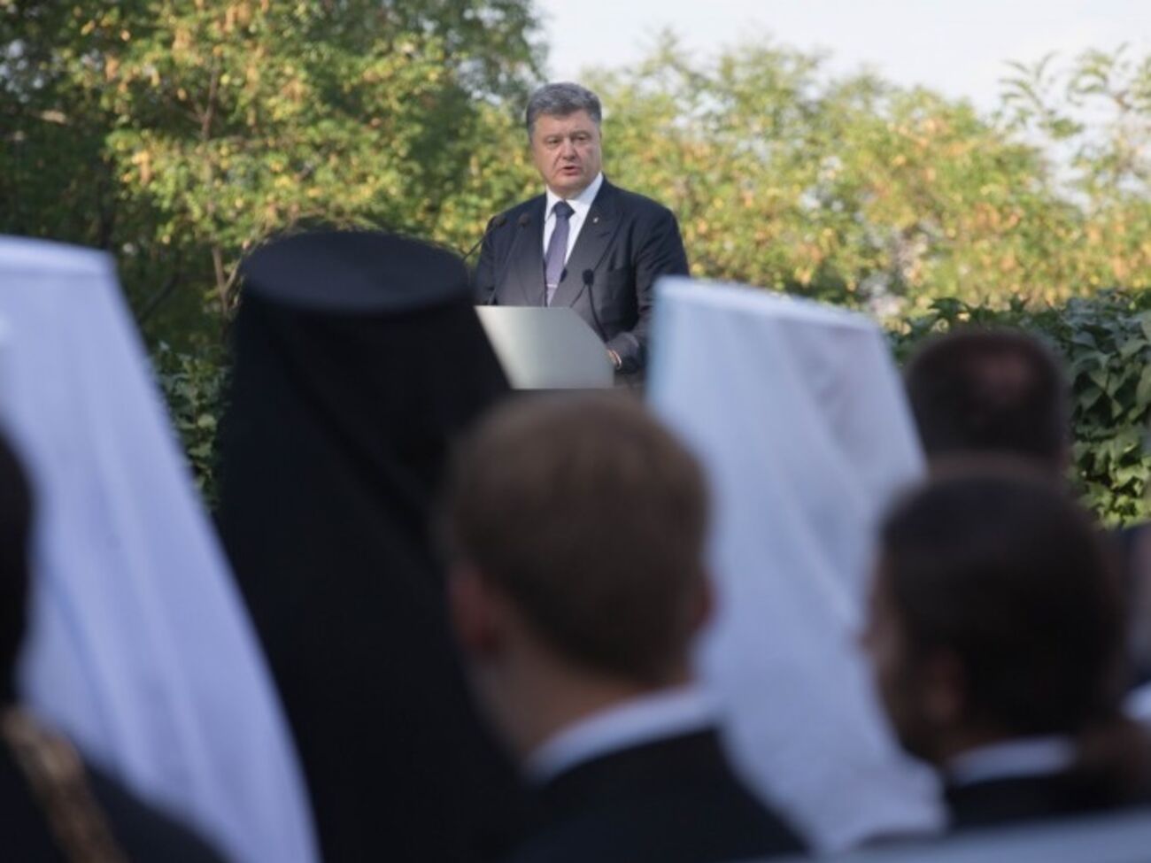 Порошенко: Украинский народ ведет отечественную войну, защищаясь от российской агрессии, подобно той, как во времена Владимира давал отпор орде, что двигалась с востока