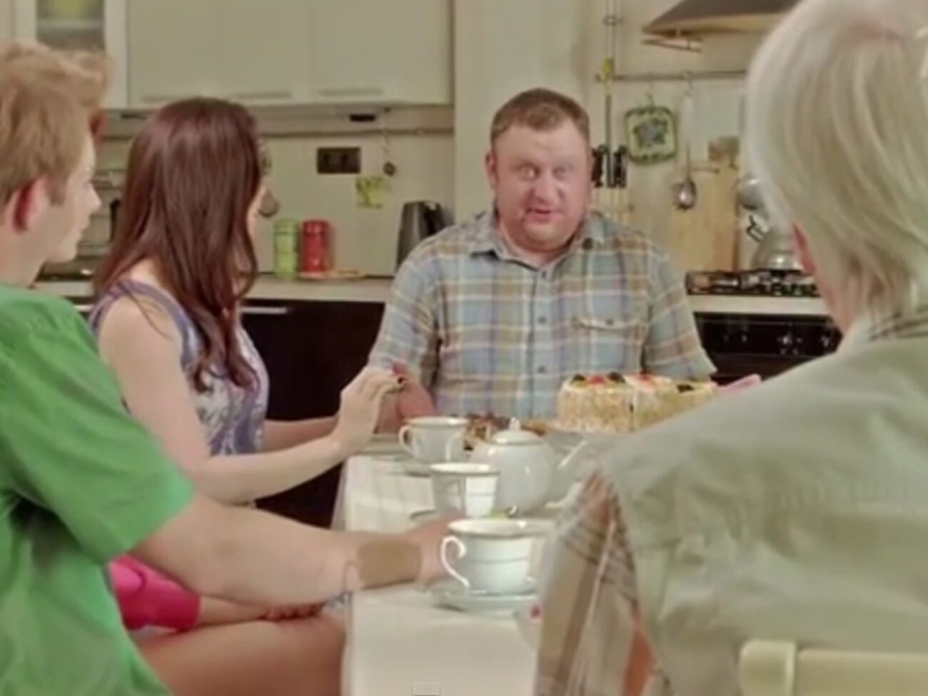 Российский "Первый канал" призывает россиян отдыхать на оккупированном полуострове