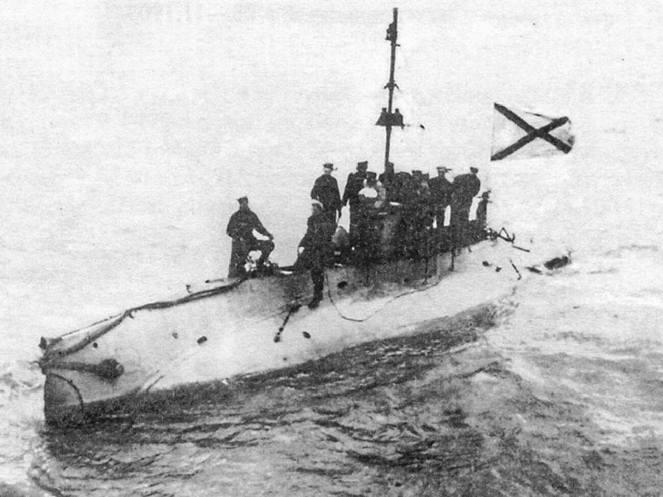 Субмарина класса "Сом" в Балтийском море