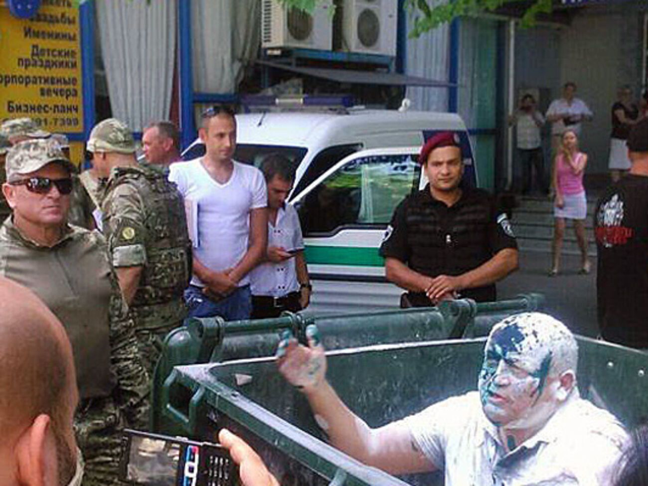 После инцидента, по данным милиции, Алексею Косьмину понадобилась помощь медиков