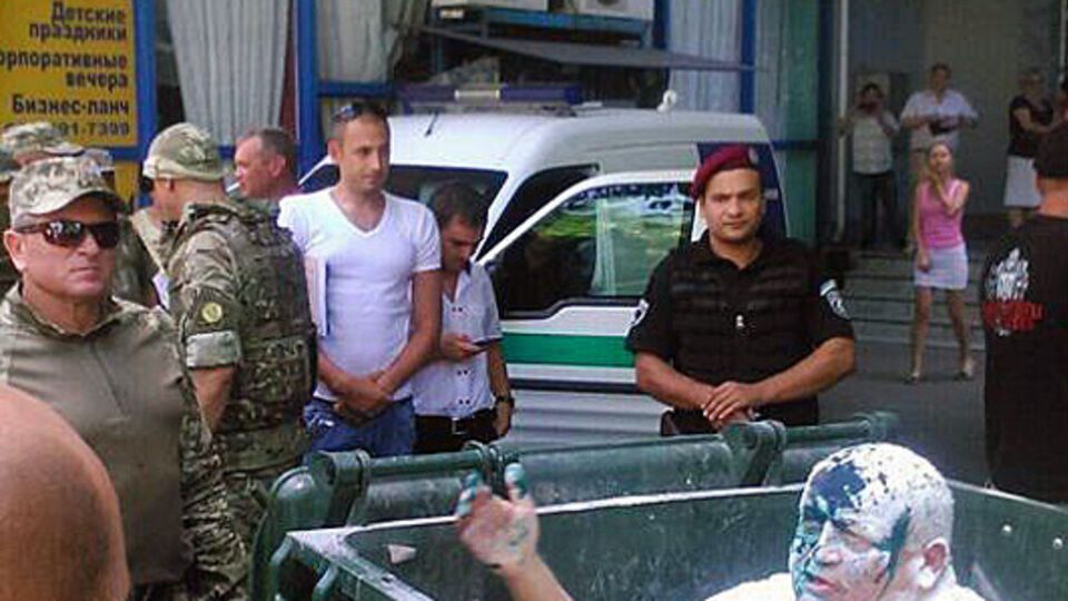 После инцидента, по данным милиции, Алексею Косьмину понадобилась помощь медиков