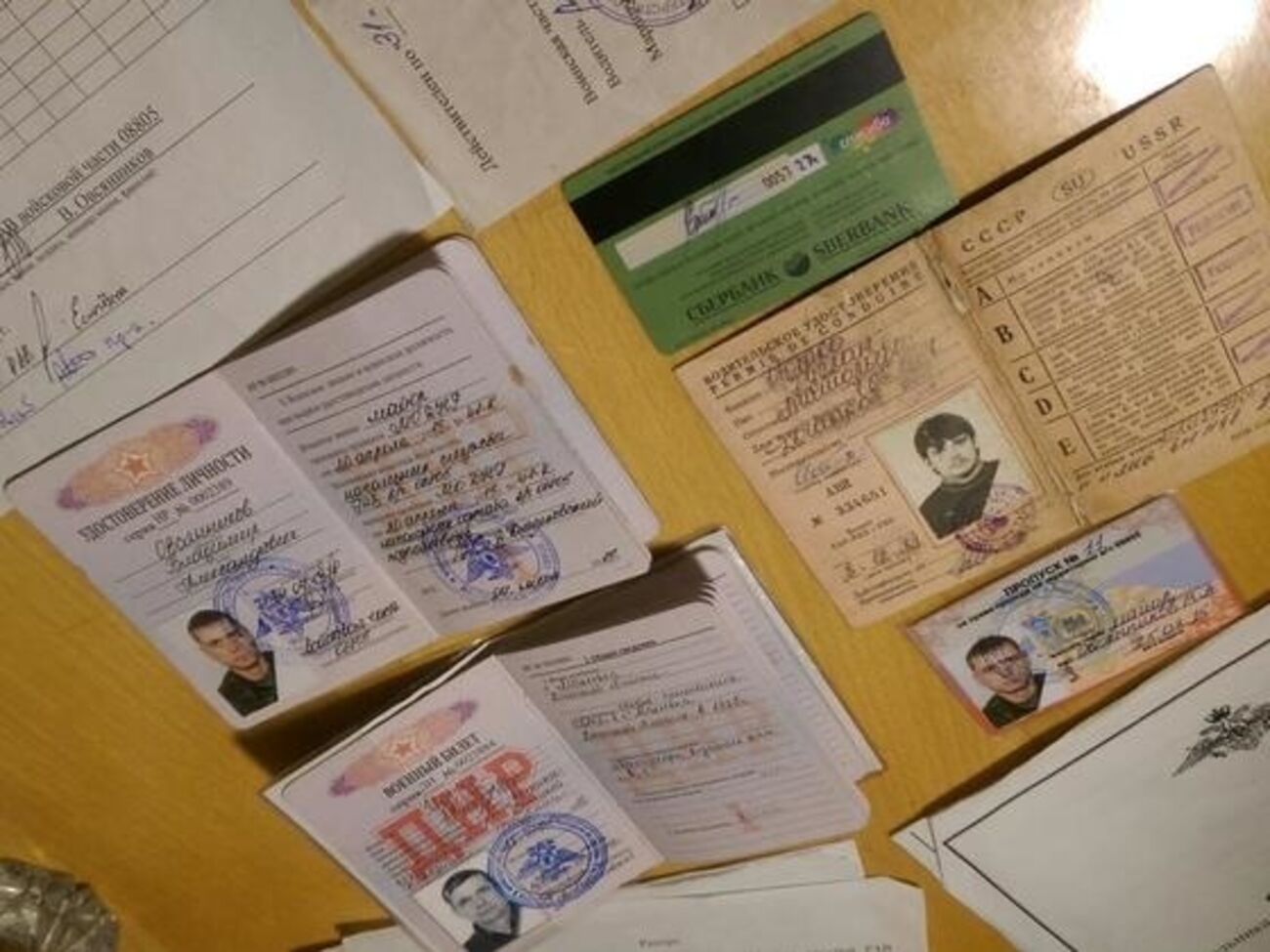 По данным СБУ, задержанному на Донбассе российскому военному Владимиру Старкову в Украине выдали новые документы