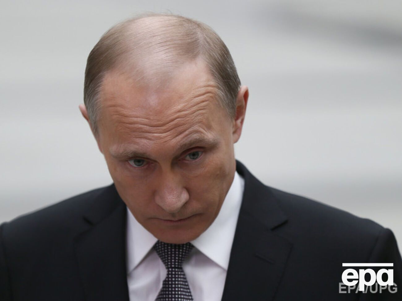 Путин поручил уничтожать "санкционные" продукты