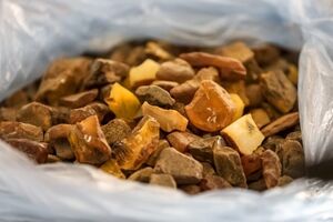 В Ровенской области произошел конфликт из-за нелегальной добычи янтаря