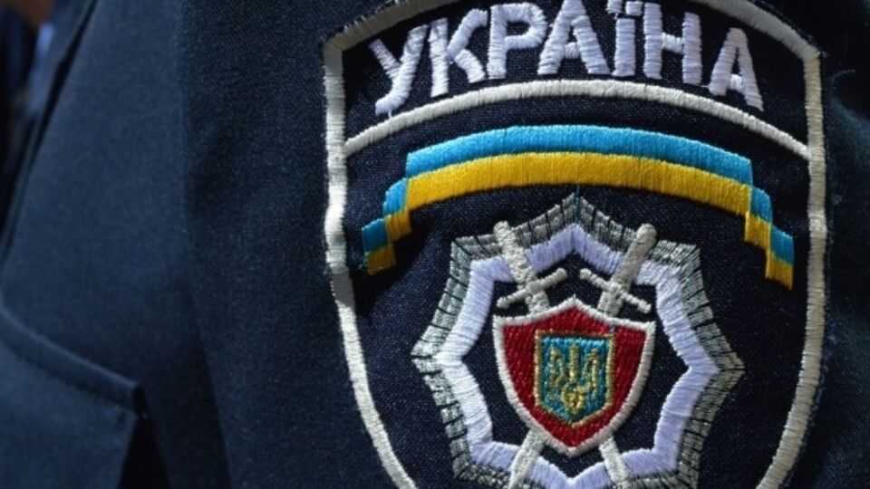 Милиция расследует обстоятельства взрыва во дворе депутата