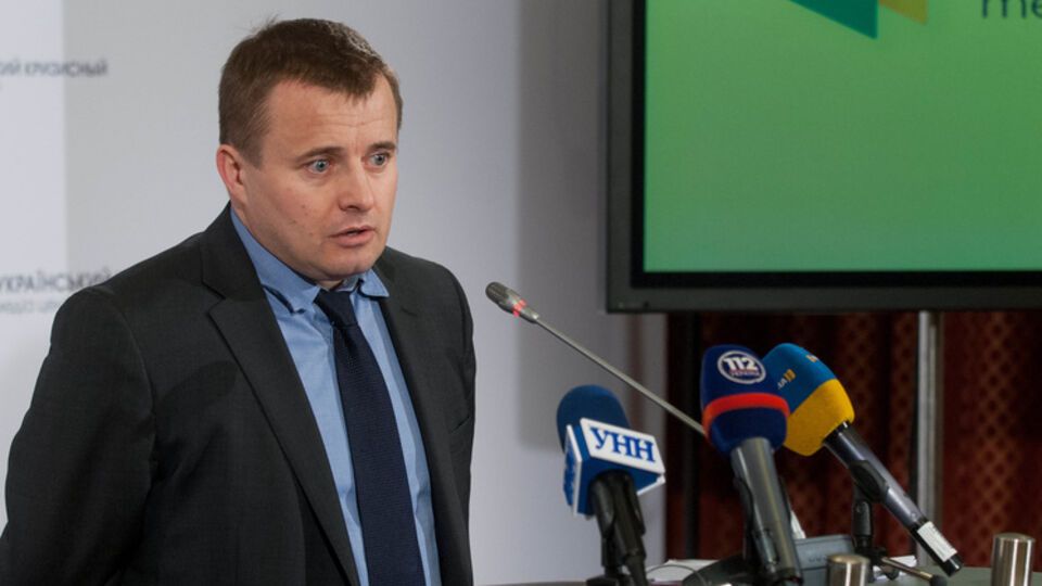 Владимир Демчишин сообщил, что после того, как исчезли дотации на угольную отрасль, в стране появились проблемы с выплатой зарплат шахтерам