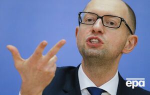 Яценюк: Есть еще много "интересных" идей. Можно гривну приравнять к доллару. Или всех освободить от налогов