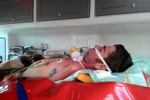 Из плена боевиков освобождены двое украинских военнослужащих. Фоторепортаж