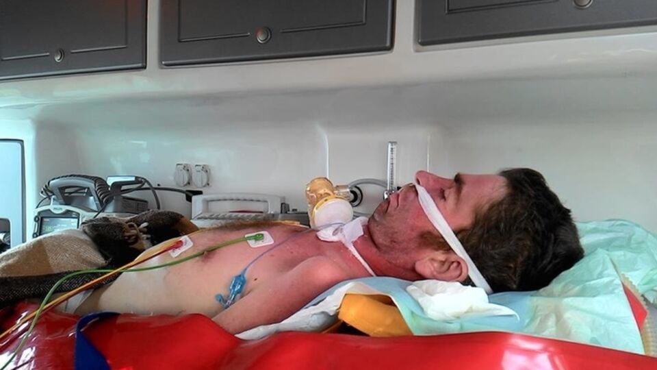 Из плена боевиков освобождены двое украинских военнослужащих. Фоторепортаж