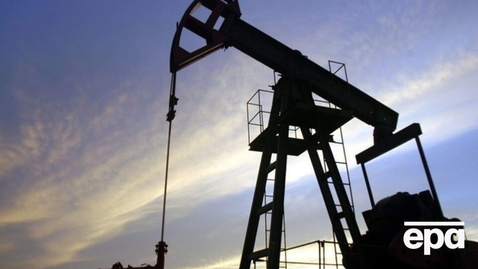 Нефть укрепилась в нынешней цене