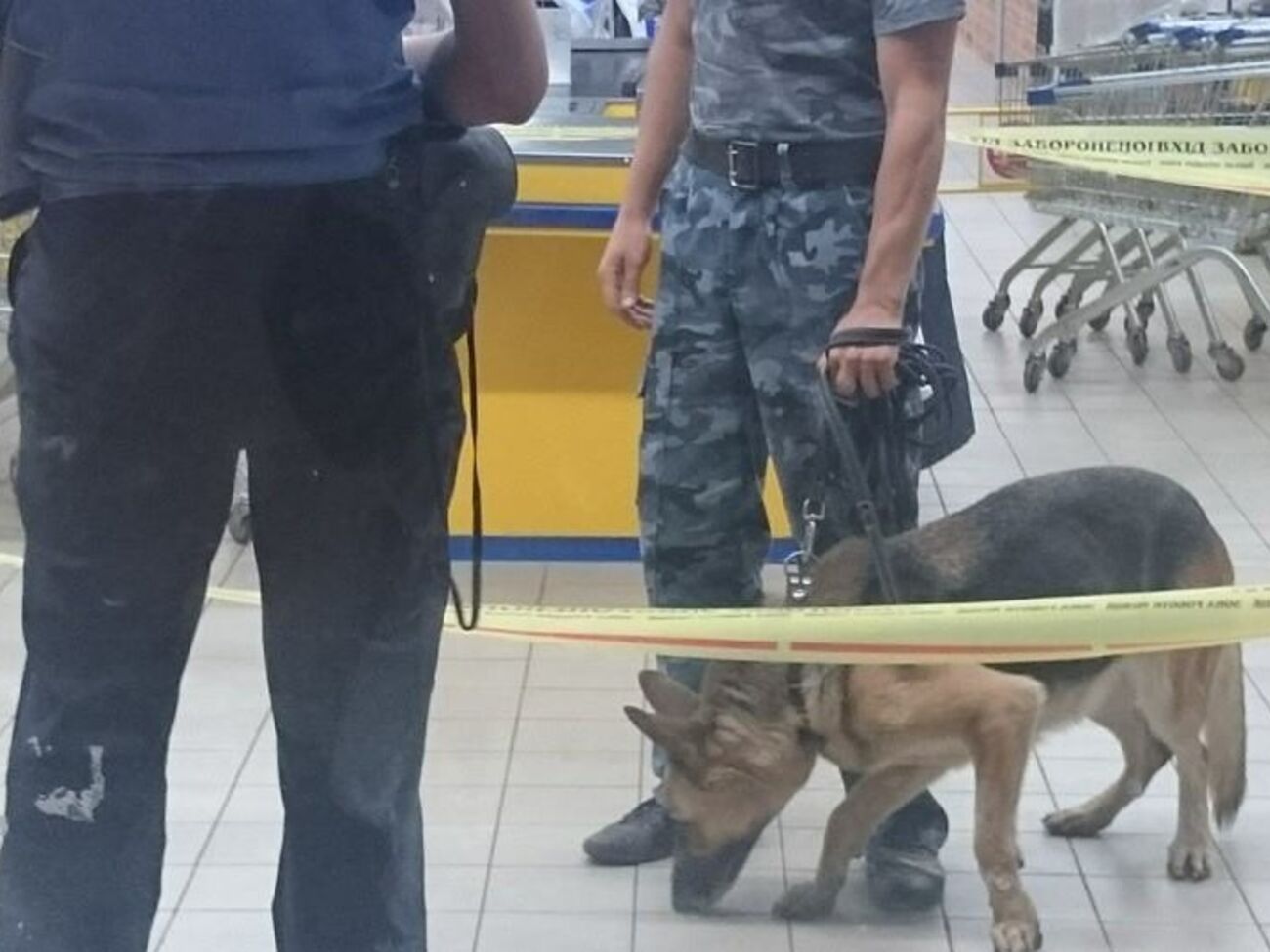 Милиция расследует убийство неизвестным мужчины в харьковском супермаркете