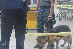 Милиция расследует убийство неизвестным мужчины в харьковском супермаркете