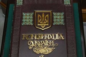 Порошенко: Впервые в истории Украины президент и правительство уступили большой объем полномочий в пользу громад