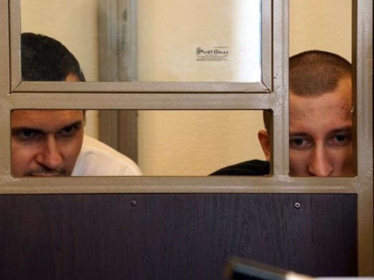 Олег Сенцов и Александр Кольченко во время судебного заседания в Ростове-на-Дону