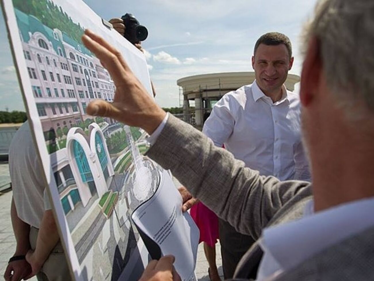 Виталий Кличко сегодня инспектировал площадь