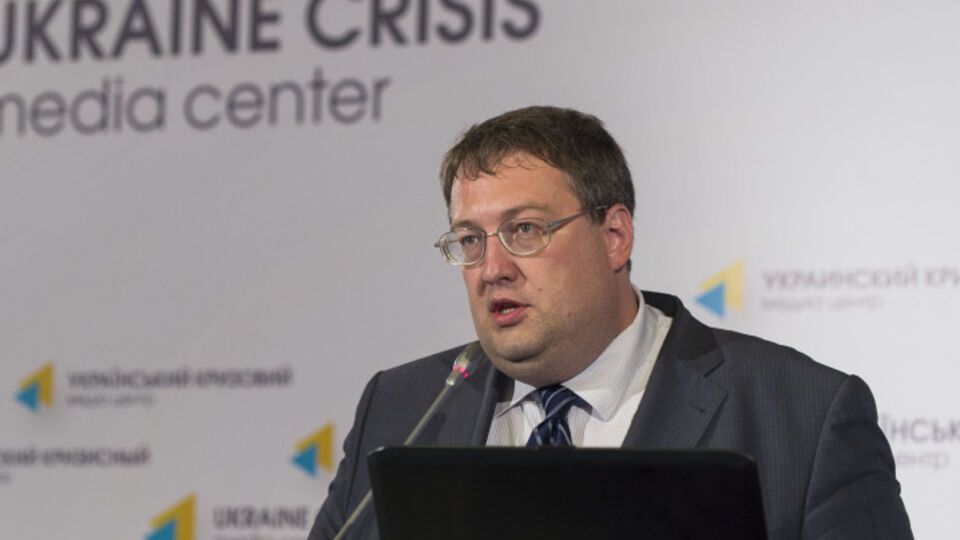 Антон Геращенко сообщил, что задержанный работает водителем в воинской части