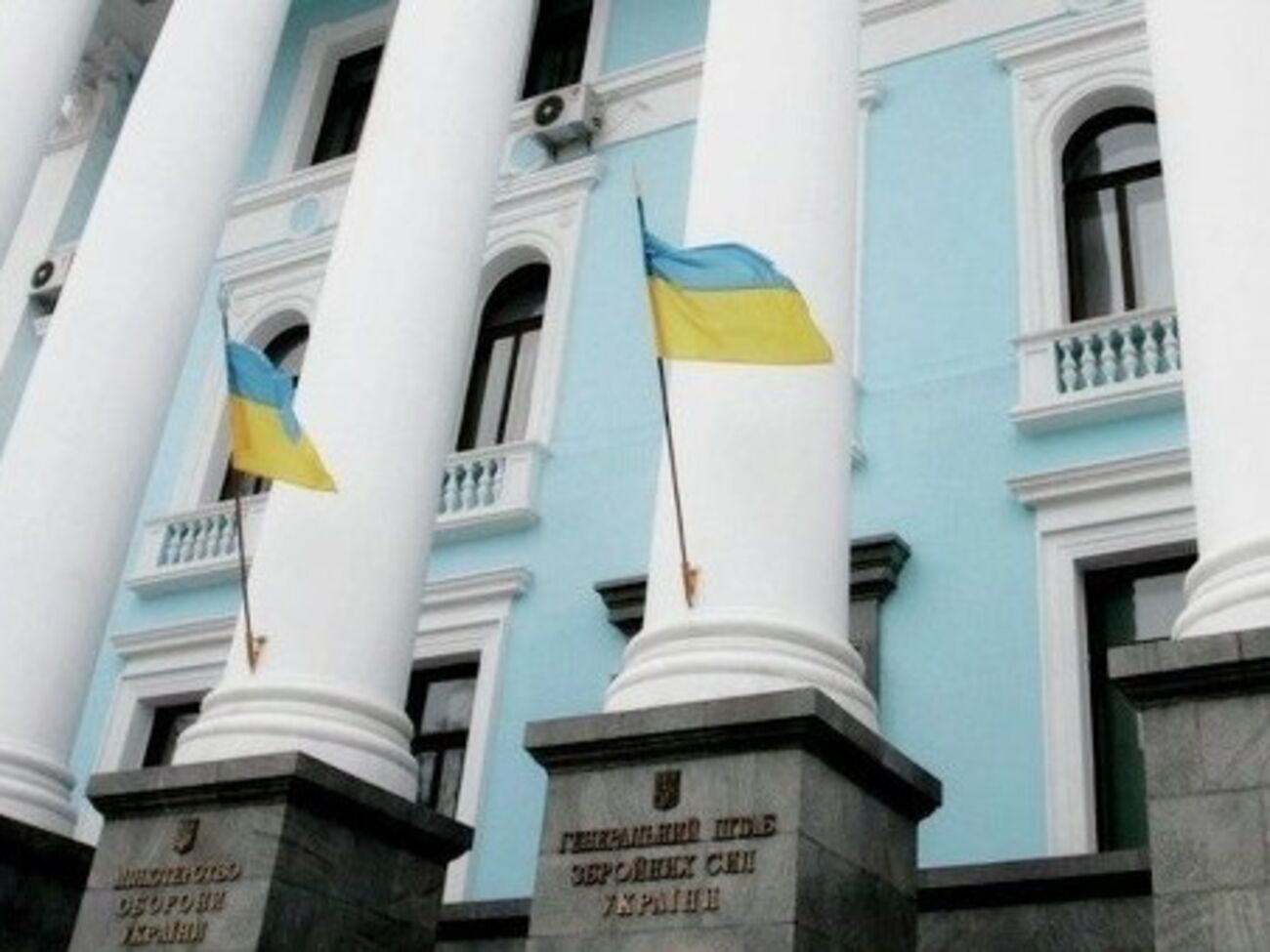 В Генштабе заявили, что в первой линии обороны находятся только армейцы