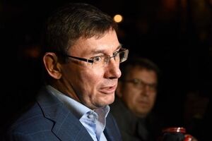 В ночь на субботу Порошенко встретится с Луценко, который подал заявление об отставке с должности главы парламентской фракции БПП