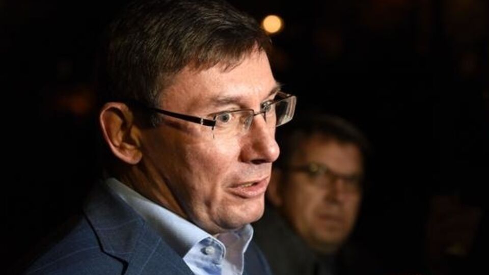 В ночь на субботу Порошенко встретится с Луценко, который подал заявление об отставке с должности главы парламентской фракции БПП