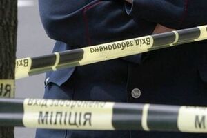 На месте происшествия работает милиция