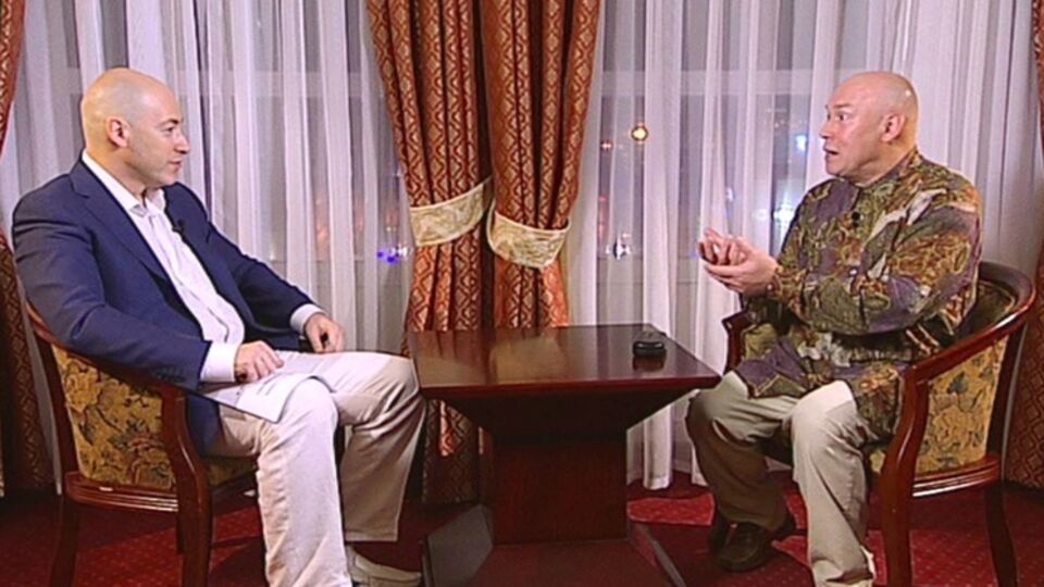 Виктор Сухоруков: Допился до того, что харкал кровью, бегал зимой по Невскому в сандалиях и последний свитер продал цыганам за бутылку портвейна