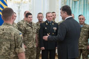 Порошенко встретился с военными, которые освобождали Славянск и Краматорск