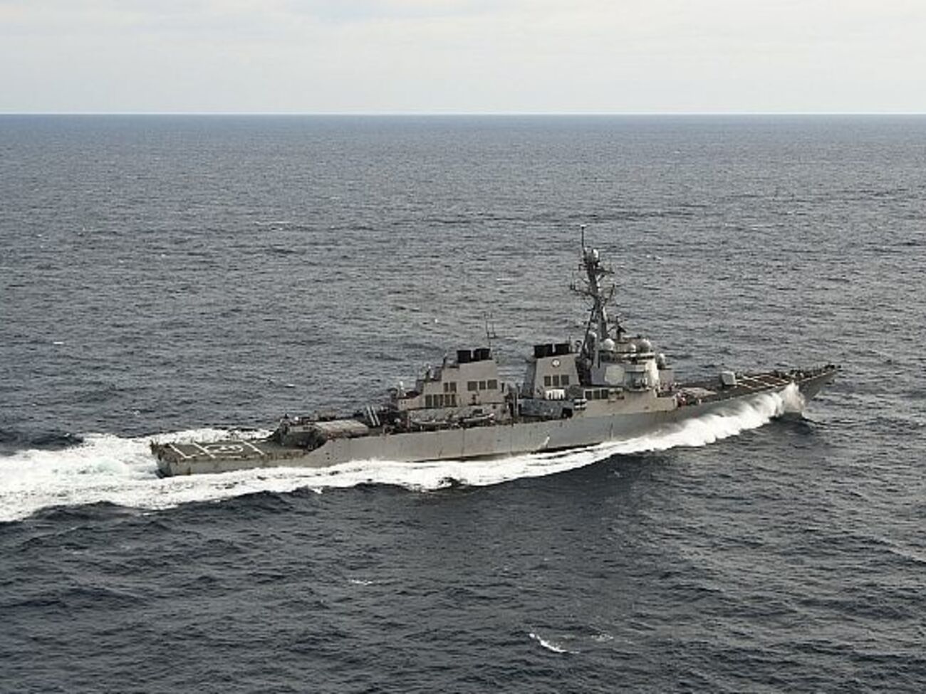 Ракетный эсминец ВМС США типа "Арли Берк" USS Porter (DDG 78)