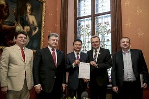 Порошенко: Я, местные власти и ФИДЕ едины в том, что нужно хорошо организовать и провести этот чемпионат на высоком уровне