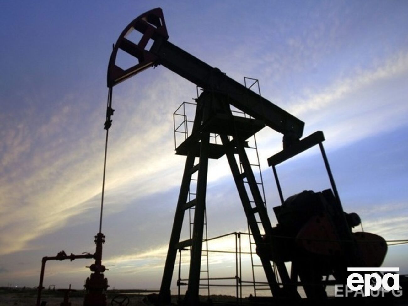 Нефть сильно потеряла в цене